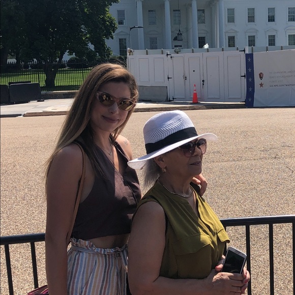 Meet your Posher, Ashley - Picture 4 of 4